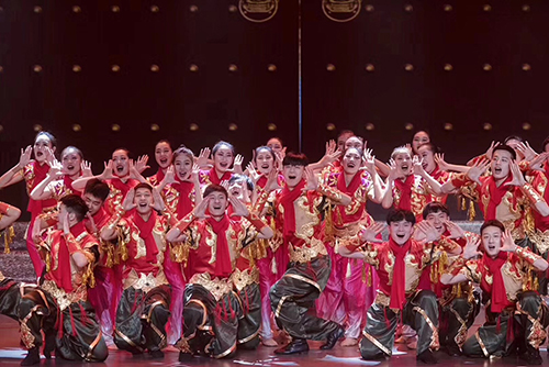 La troupe d'art a de nouveau monté à la scène du Gala de Nouvel An du Ministère de la sécurité publique